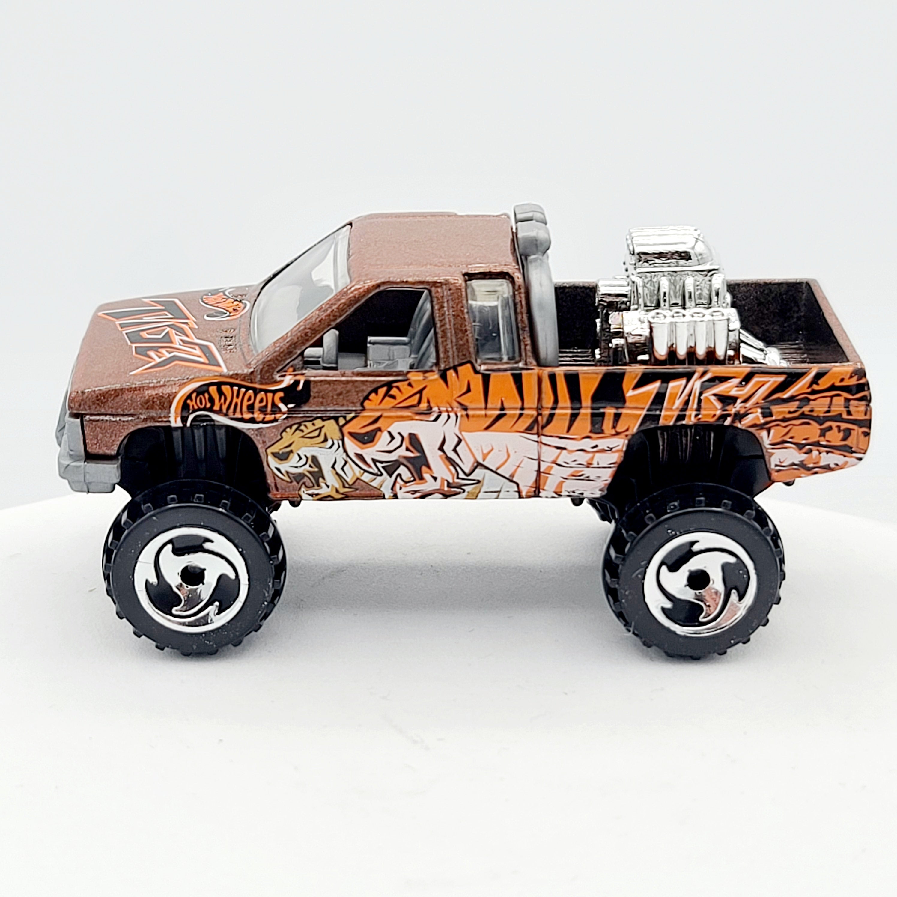 Hot Wheels Nissan Hardbody Pickup (2000 HW Basic - Attack Pack)